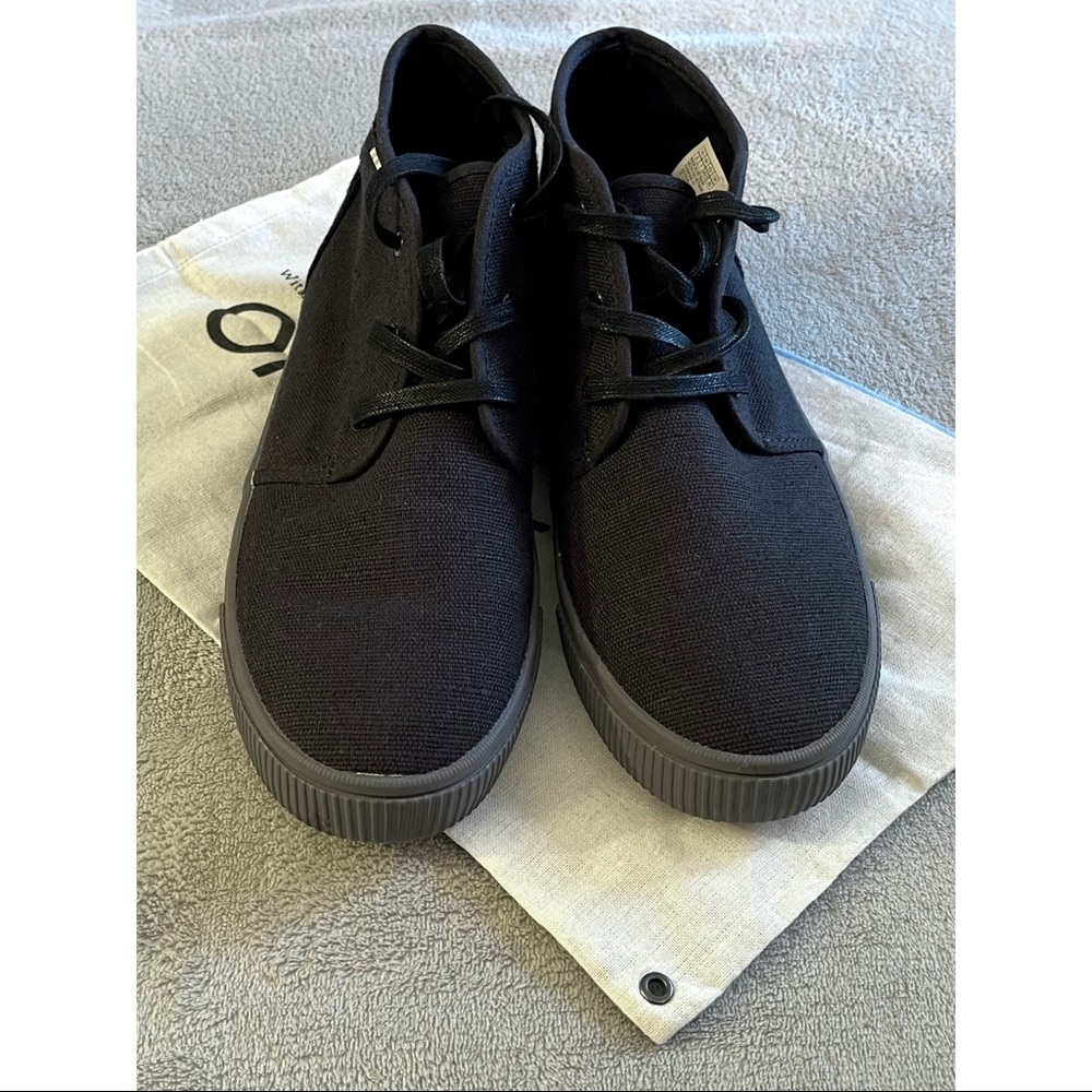 TOMS Black Canvas Carlo Mid Sneaker - Men’s Size 8 Women’s Size 9.5